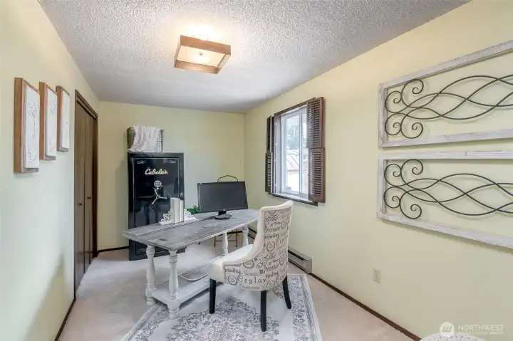 4th bedroom or home office