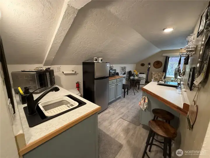 Bedroom 3 kitchenetter