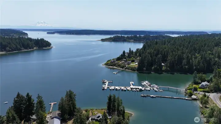 Joemma Beach State Park is located nearby.  Great for Kayaking, Fishing, Crabbing, Camping, Picnicking.