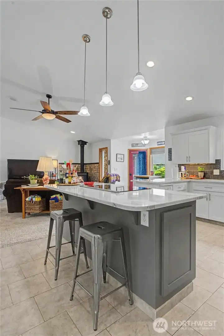 Large Island in the kitchen