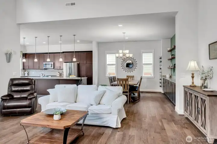 ~wonderful natural light throughout