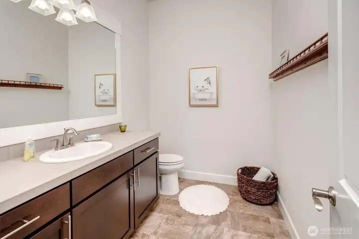~guest powder room
