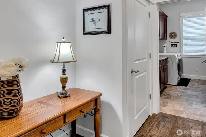 ~entry nook leads to laundry room