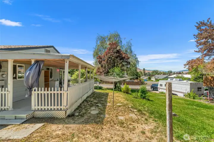 Side yard unit 1