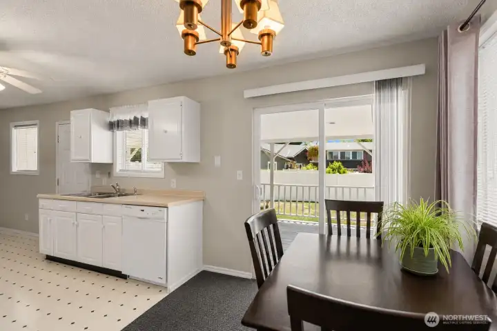 Kitchen dining unit 2