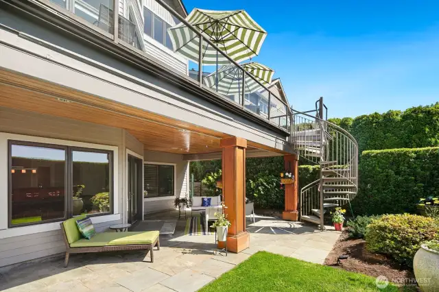 Outdoor living space