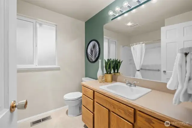 Hall Bathroom upstairs