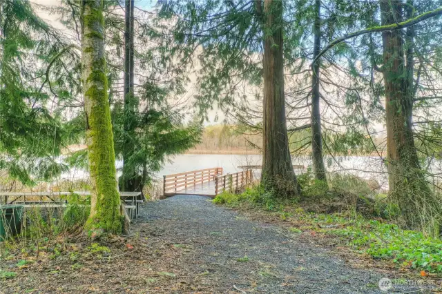 Glenwood Park community parcel with picnic area near dock.