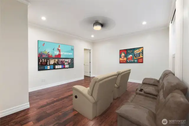 Virtual Stage: This large, versatile room is ideal for a home theater, game room, or media space. With plenty of wall space and room for seating, it’s perfect for entertaining, relaxing, or creating your personal entertainment hub. The open layout allows you to tailor it to your lifestyle and leisure needs.