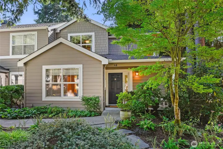 Welcome to Chatham Cove, a wonderful community of cottage-like townhomes in a lush, park setting