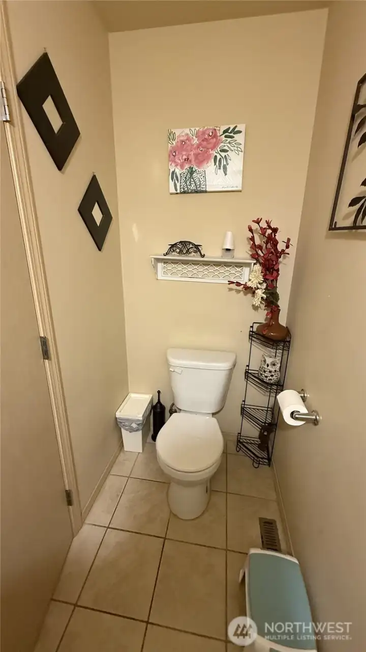 1/2 Bath