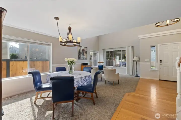 Formal Dining Room/Formal Living Room