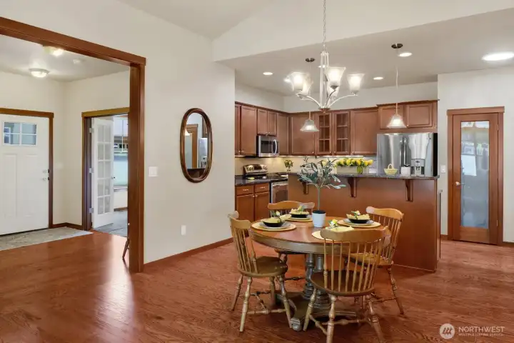 This shot shows the placement of the Great Room in coordination with the front foyer.