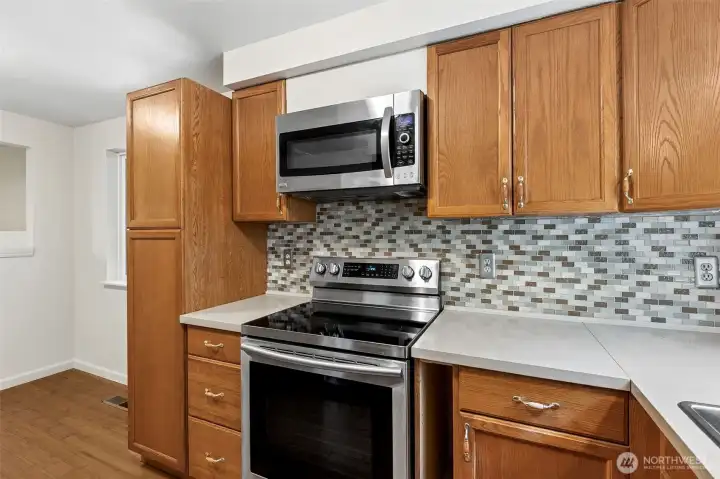 another of the kitchen ready for your dinner