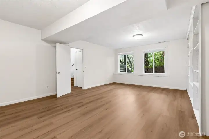 Anothe pic of the downstairs great room