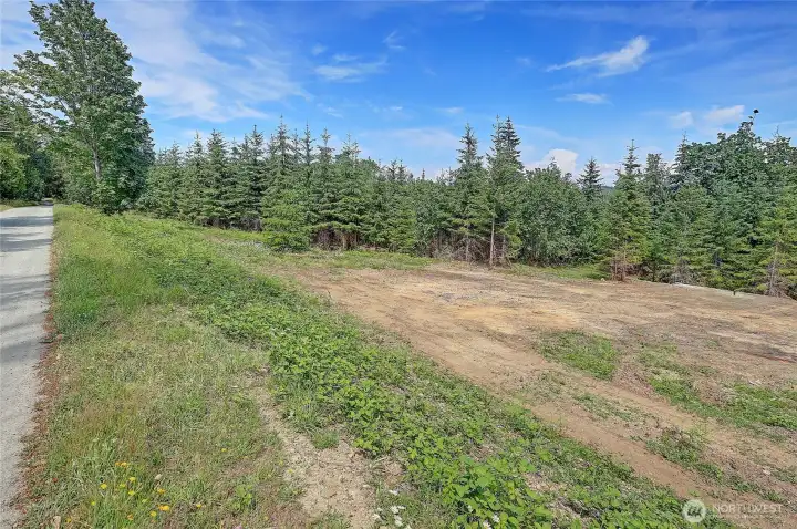 Gently-sloping Acreage, Ready to Go~
