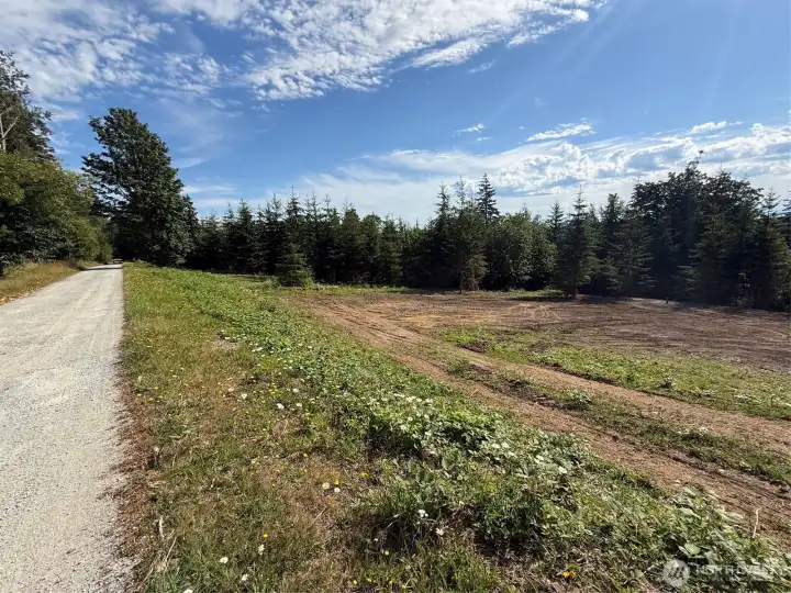 Privately Maintained Triangle Cove Ln~