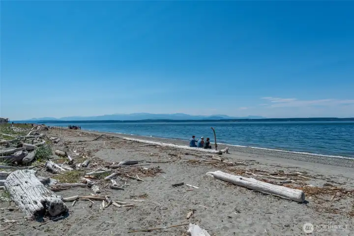 Lagoon Point Beach, Just Minutes Away Lagoon Point Beach, Just Minutes Away