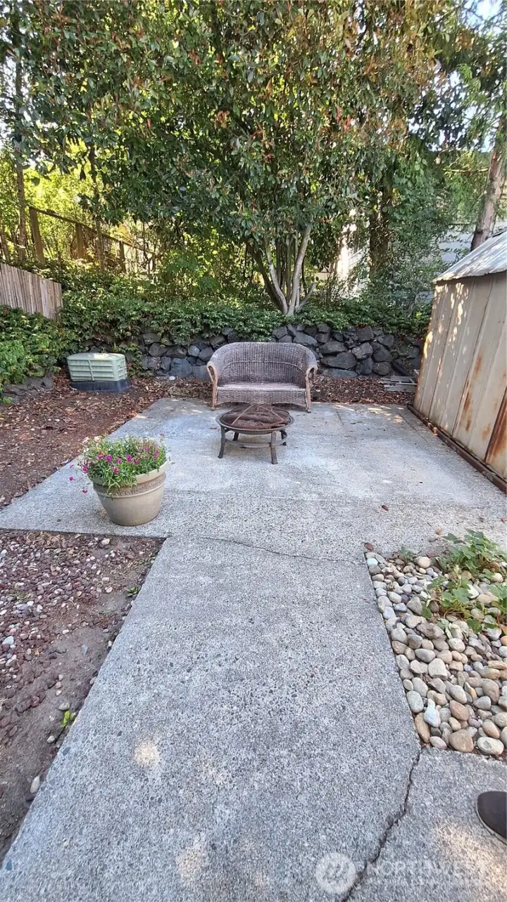 VERY ENJOYABLE BACK YARD