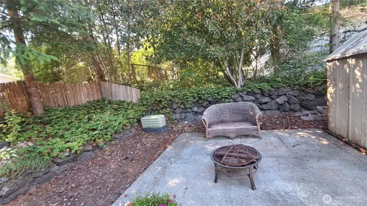 GREAT BACK YARD!!! GREAT FOR KIS TO PLAY STAY AWAY FROM THE BUSY STREET.  SUPER AREA FOR PRIVATE COOKOUT. HOME HAS SIDEWALKS LEADING FROM STEPS INTO THE BACK YARD  FROM BOTH THE DECK AND STAIRS ON THE CARPORT SIDE.  METAL SHED IS  IN NEEDS OF A LITTLE PAINT,      BUT MAKES GREAT STORAGE. THERE IS ALSO STORAGE ATTACHED TO THE CARPORT.