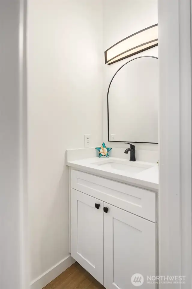 Powder Room, 1/2 Bath