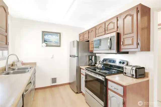Primary unit kitchen