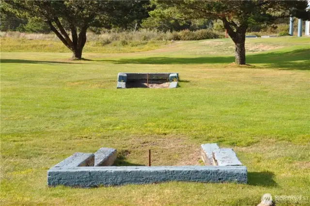 horse shoe court