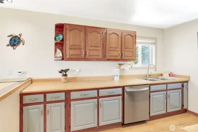 Primary unit kitchen