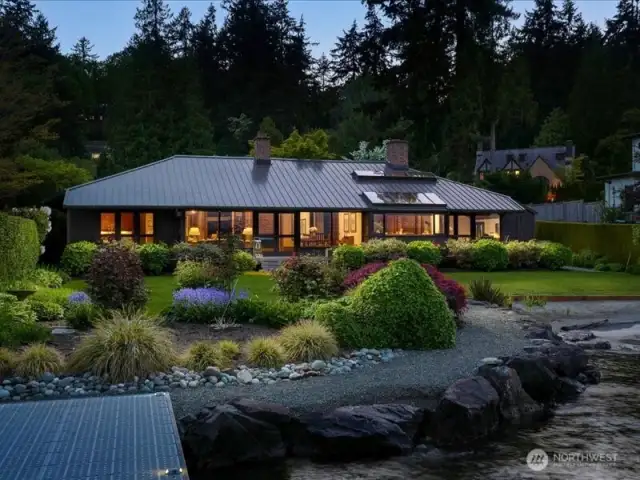 Custom-designed by acclaimed architect Gene Zema, this timeless Northwest Contemporary home showcases a style that remains perpetually in vogue.