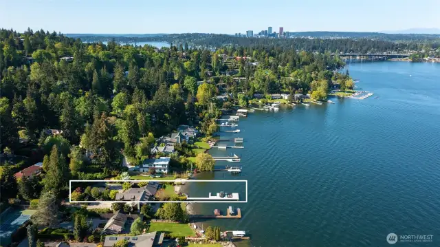 Such a beautiful setting in this pristine and sheltered bay! Boundaries marked are to aid in understanding shape and size. They are not exact and may extend beyond the property lines.