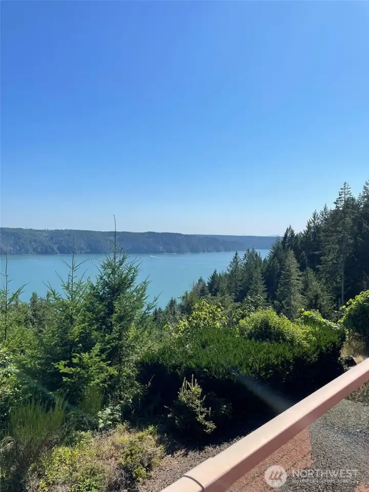 Almost a 180 degree unobstructed view.