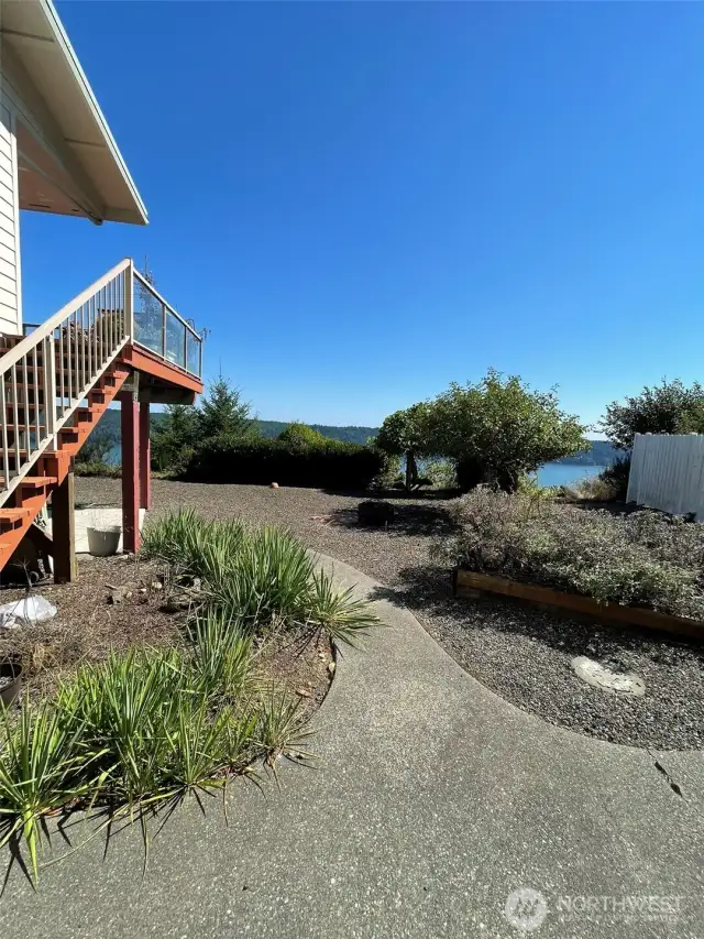 view in between house and detached garage