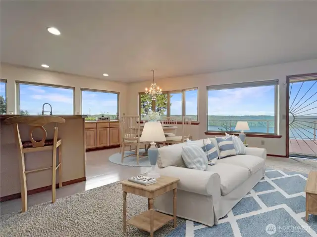 virtually staged living/dining/Kitchen