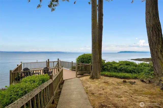 The path to the lower deck overlooking the water.