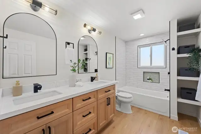Beautiful large upstairs bathroom