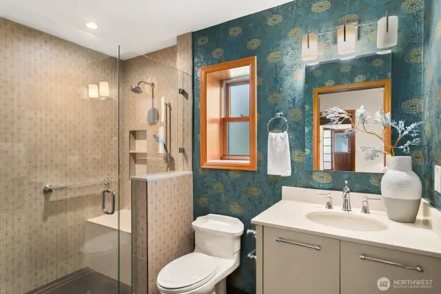 2nd ensuite bath