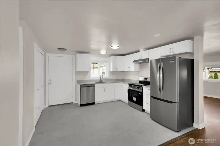 A kitchen that’s ready for your favorite meals, complete with stainless steel appliances.