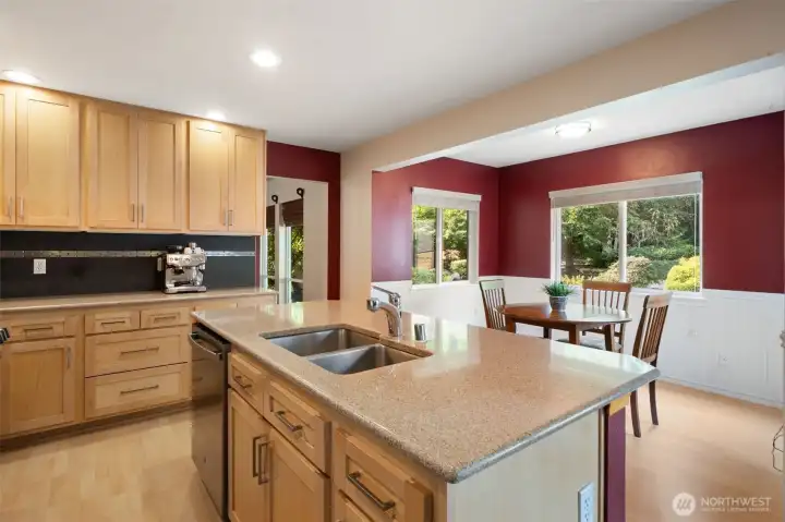 Dining area adjacent to the kitchen