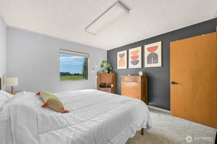 Charming accents and wonderful views.