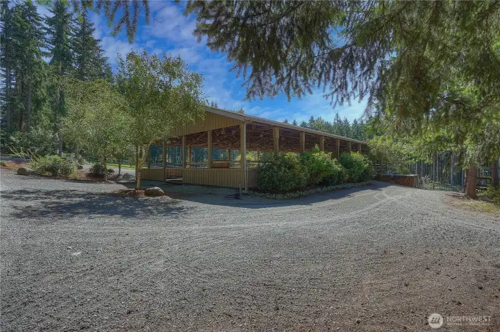 Plenty of room for parking, deliveries and turn around with your truck & trailer near the barn and arena.