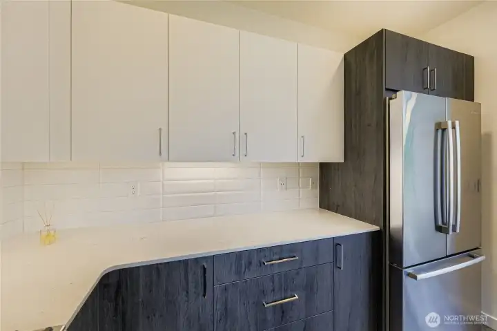 Large cabinets and drawers for ample storage