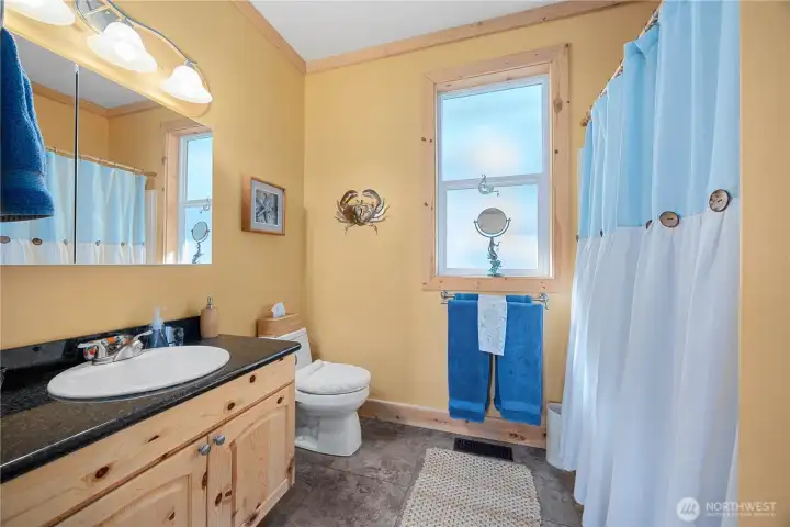 Main floor Full Bath