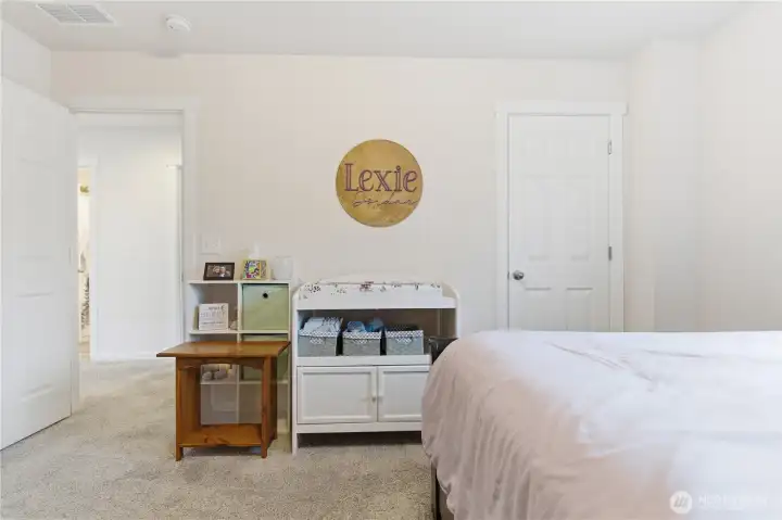 2nd bedroom
