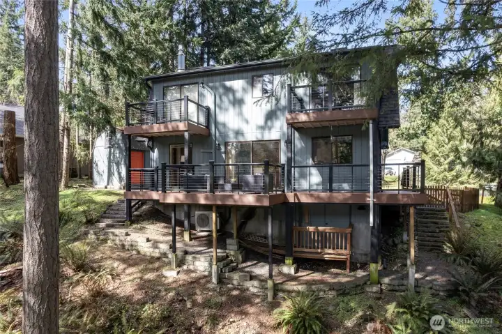 Sprawling deck space to enjoy views