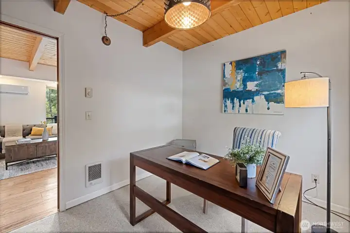 Bonus room or office room