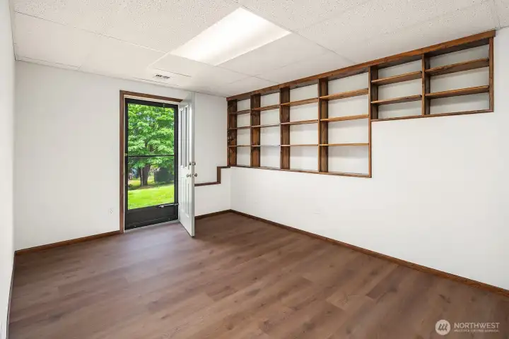 Bonus room with exterior door.  Could be office or guest sleeping.