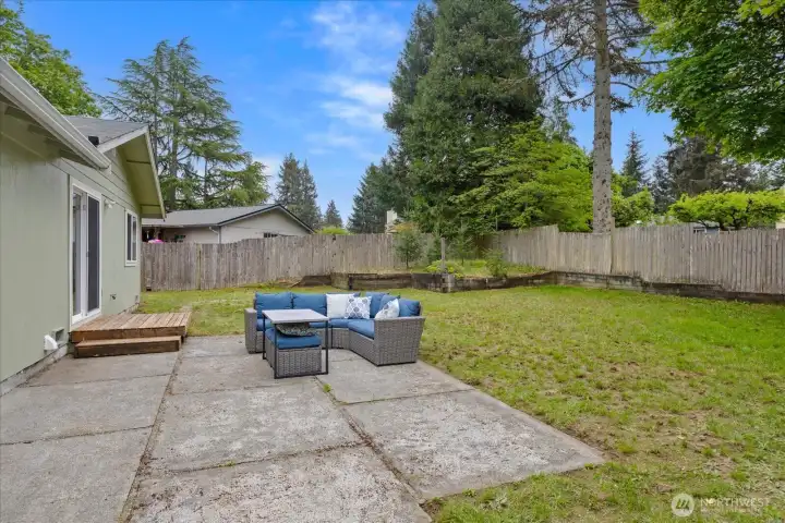 Large, fully fenced backyard