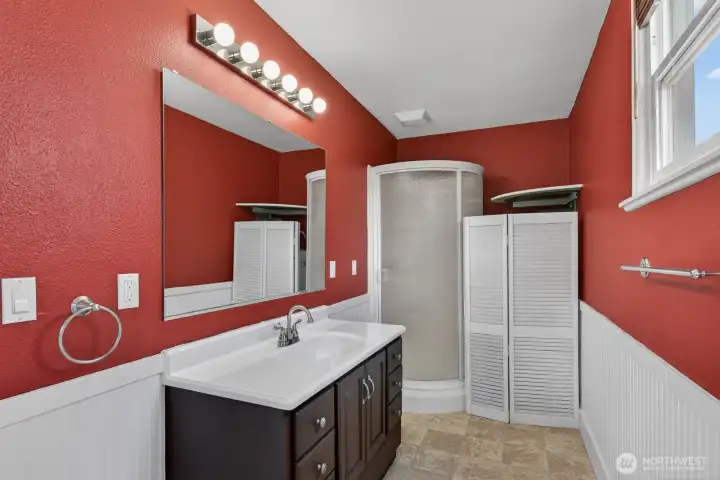 Main floor 3/4 bathroom. Main floor 3/4 bathroom.