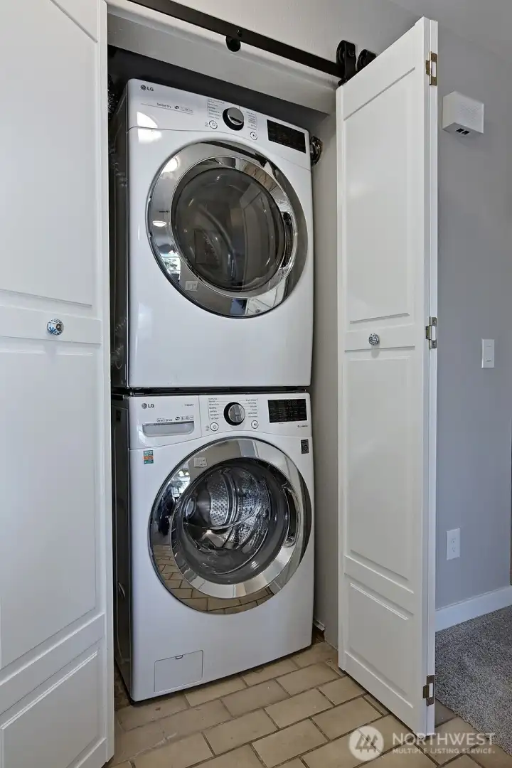 In Unit Washer/Dryer In Unit Washer/Dryer