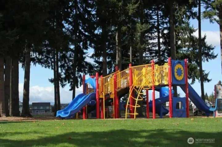 Horizon Pointe Park Playground